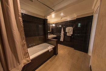 Razumovsky Business Club Hotel