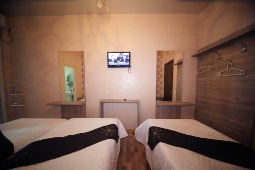 Hostal Edelveis Guest House