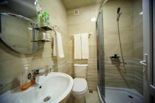 Hostal Edelveis Guest House