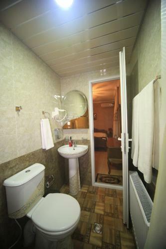 Hostal Edelveis Guest House