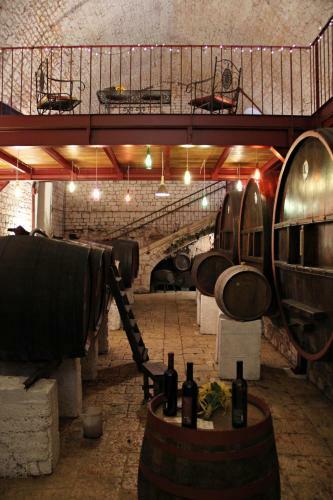 Hostal Tenuta Colavecchio B&B
