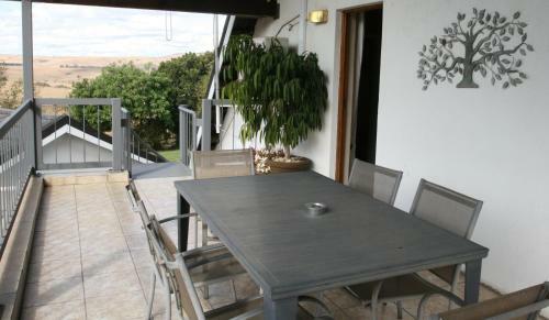 Hostal Dusk To Dawn Guesthouse