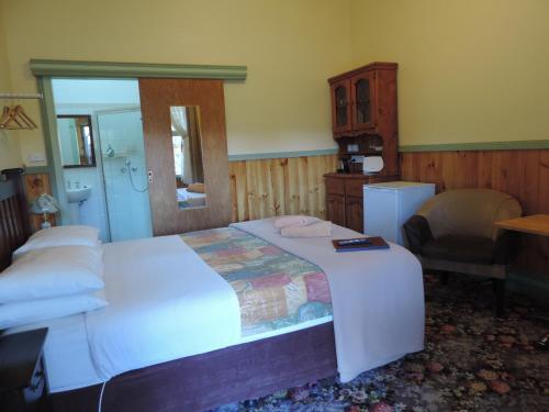 Snug As A Bug Motel