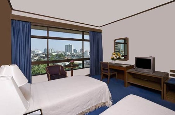 Pinnacle Lumpinee Hotel & Spa