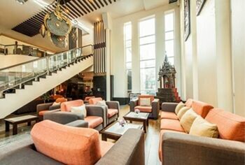 Pinnacle Lumpinee Hotel & Spa
