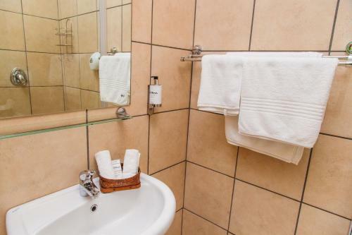Hostal The Celtis Manor Guest House