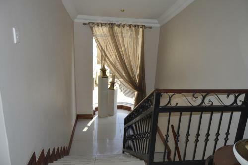 Hostal Lakeview Guest House