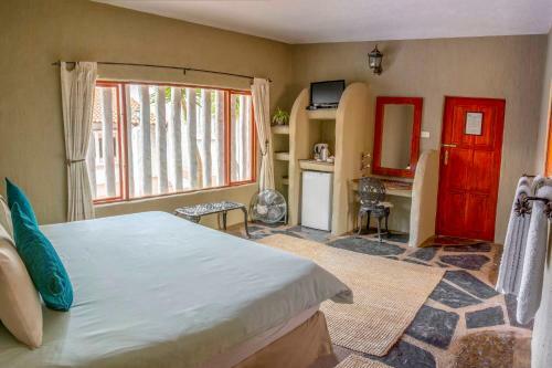 Hostal By Bush Telegraph Lodge