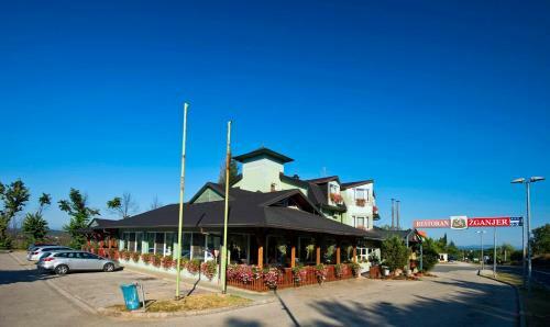 Hostal Motel Kod Bakija