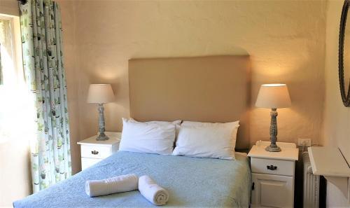 Hotel Lake Naverone Holiday Cottages