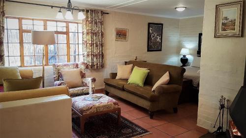 Hotel Lake Naverone Holiday Cottages