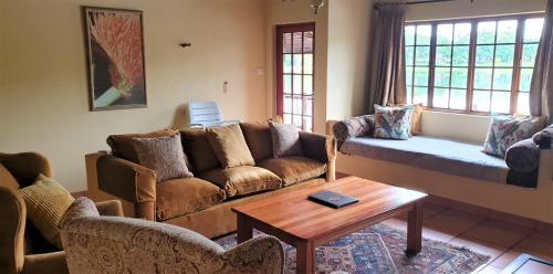 Hotel Lake Naverone Holiday Cottages