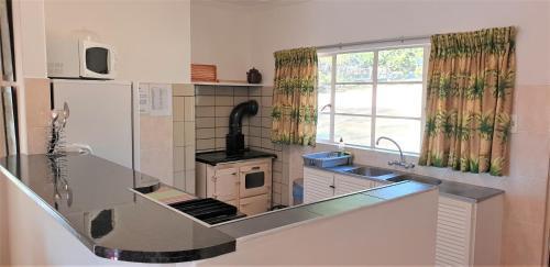 Hotel Lake Naverone Holiday Cottages