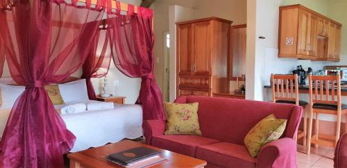 Hotel Lake Naverone Holiday Cottages