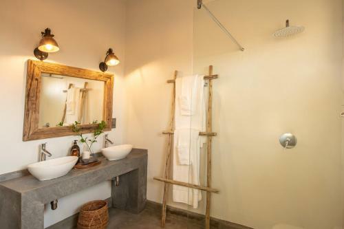 Royal Madikwe Luxury Safari Lodge