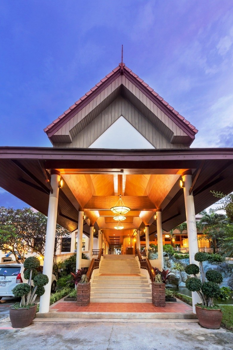 Hotel Thara Patong Beach Resort