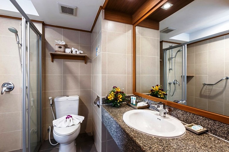 Hotel Thara Patong Beach Resort