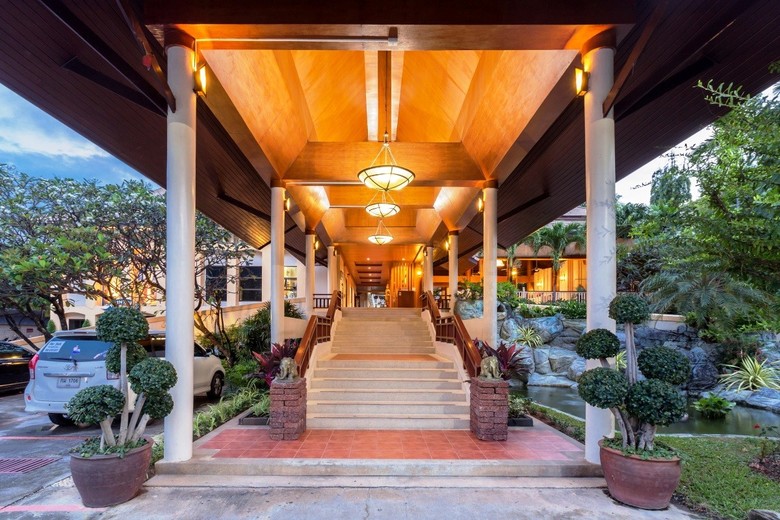 Hotel Thara Patong Beach Resort