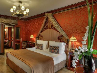 Grand Hotel De Bordeaux & Spa