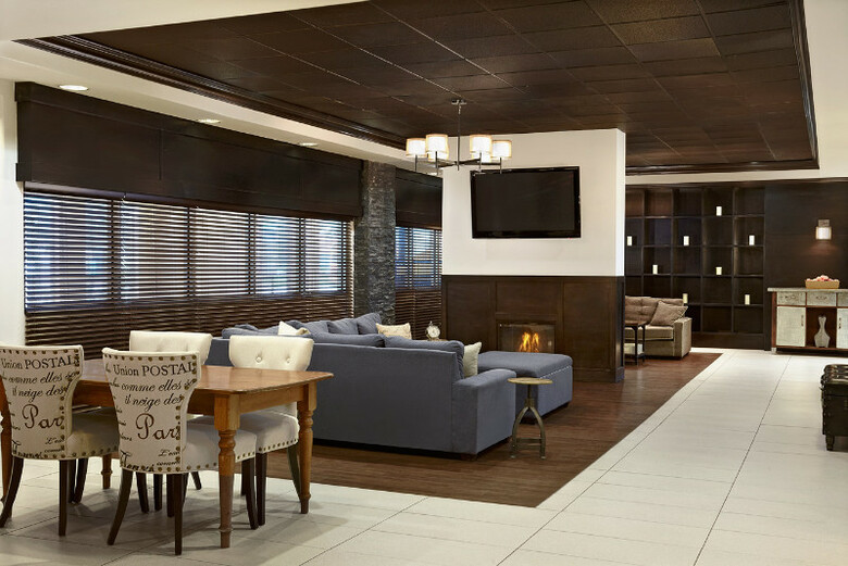 Hotel Four Points By Sheraton Calgary West
