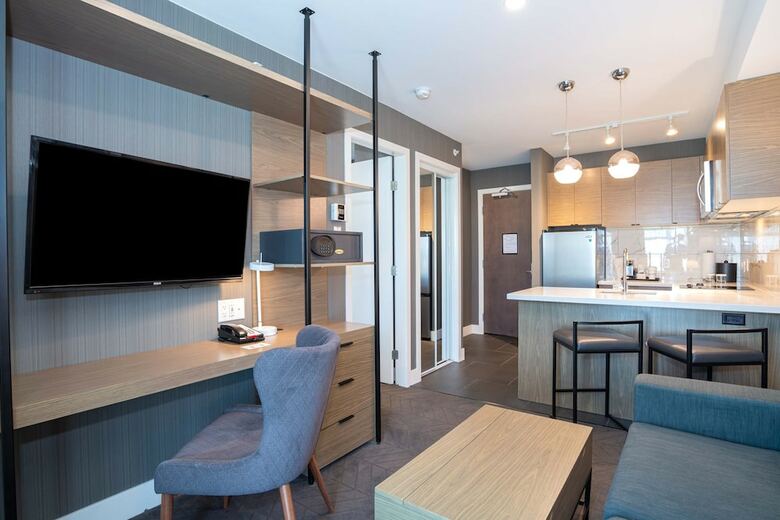 Sandman Hotel Calgary Airport