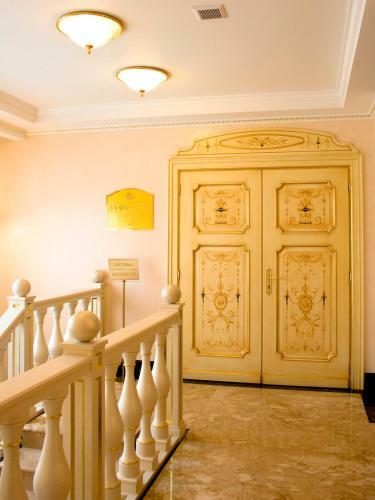 Hotel Alleya Grand