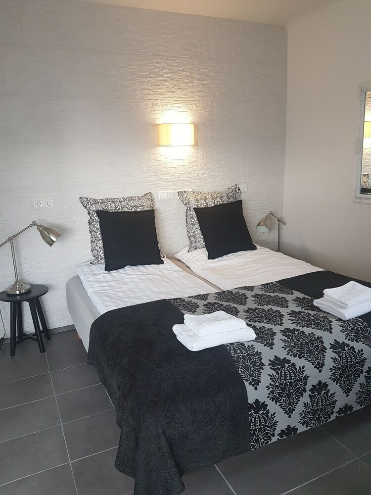Hostal Guesthouse Lyngholt