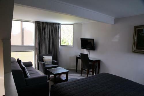 Tussock Grove Boutique Hotel