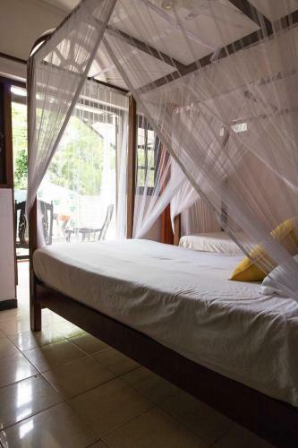Bed & Breakfast Villa Taprobane