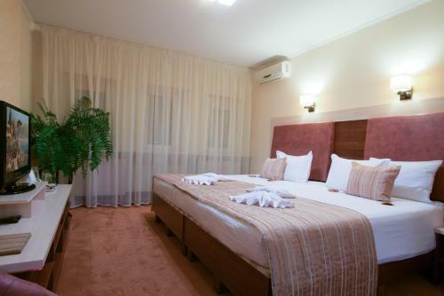 7 Sky Hotel Klinicheskaya Street