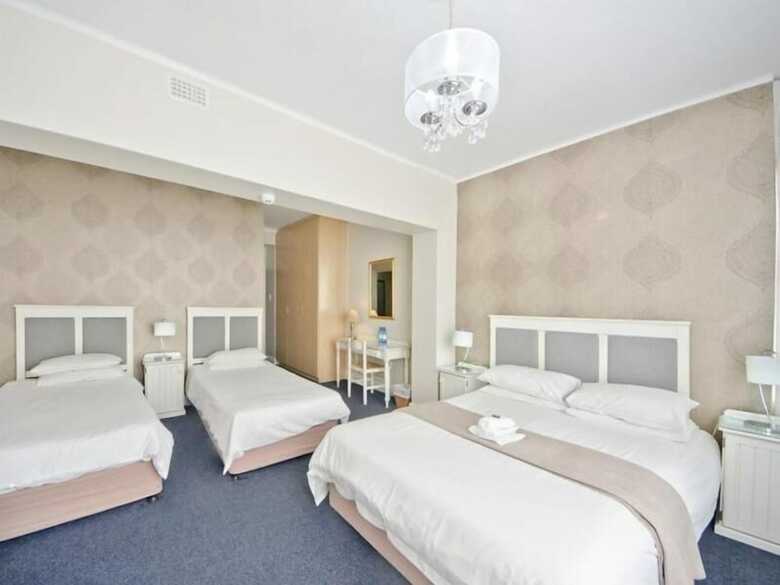 The Russel Hotel