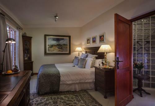 Hostal The Oasis Signature Hotel