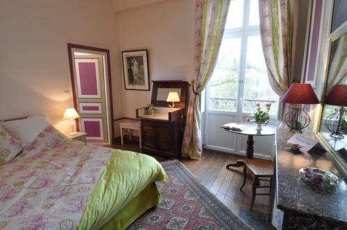 Bed & Breakfast Le Chateau De La Vierge