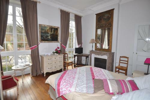 Bed & Breakfast Le Chateau De La Vierge