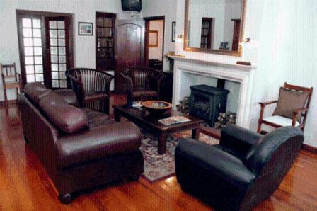 Hostal Kronenhoff Guesthouse