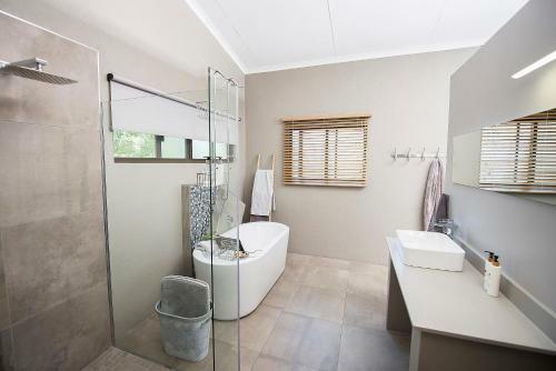 Hostal Birds Babble Self Catering Guesthouse
