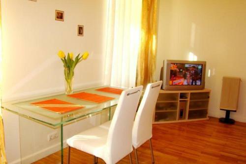 Alex Apartments On Lva Tolstogo