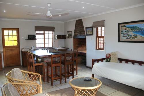 Hostal Aan Die Oewer Guesthouse