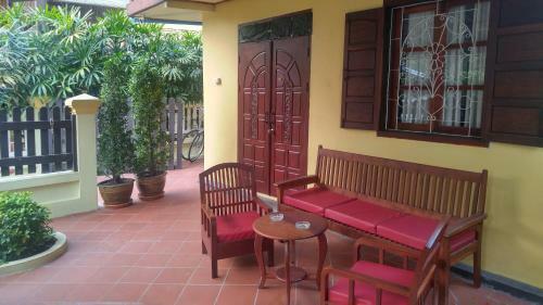 Posada Sok Dee Residence