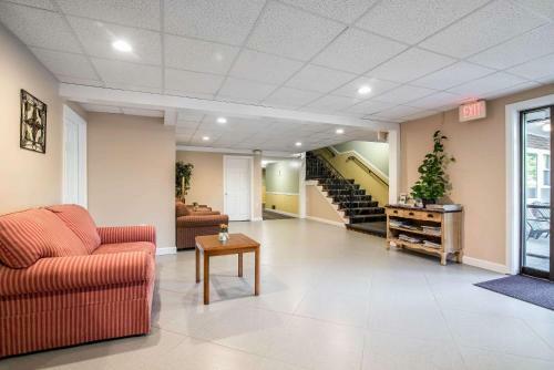 Hotel Econo Lodge Inn & Suites Tilton
