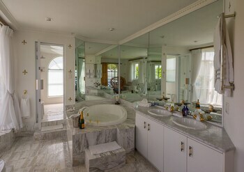 Hotel St. James Of Knysna