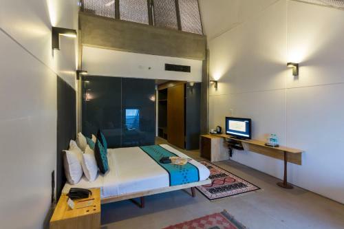 Mana Hotels