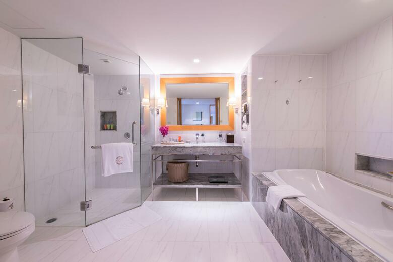 Hotel Lebua At State Tower