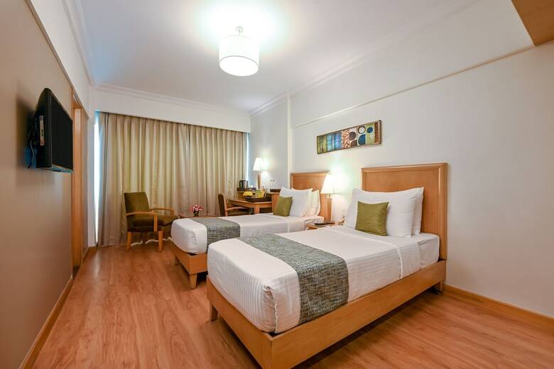 Hotel Fariyas