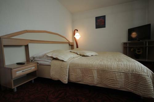 Golden Card Motel