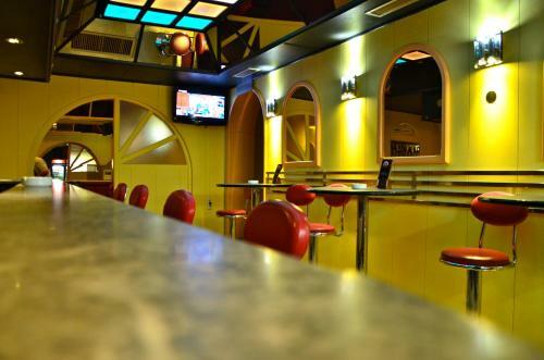 Golden Card Motel