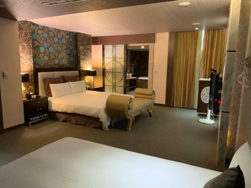 Crystal Business Motel