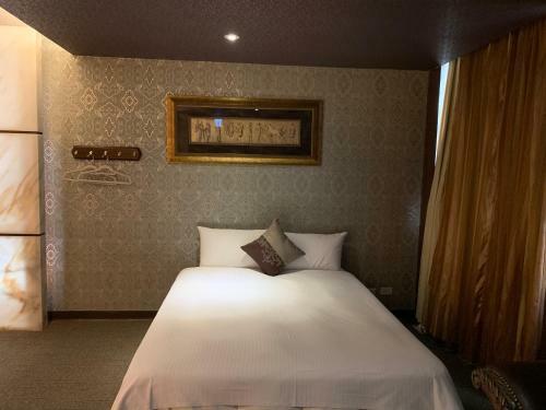 Crystal Business Motel