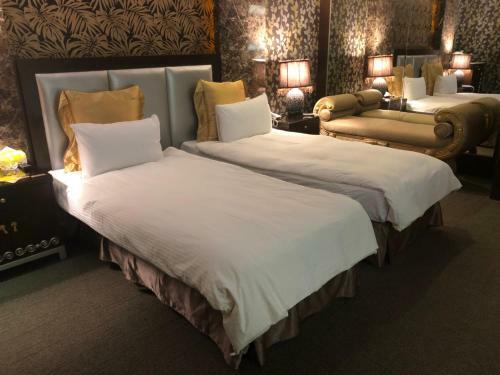 Crystal Business Motel