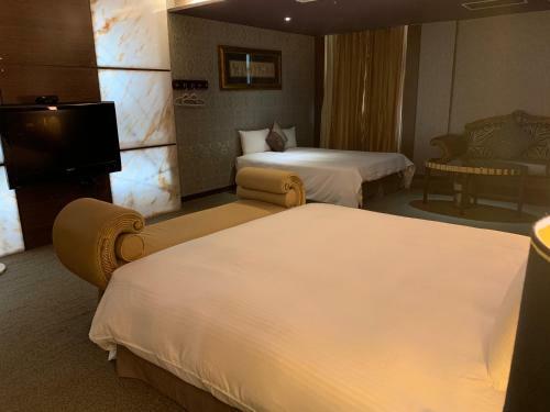 Crystal Business Motel